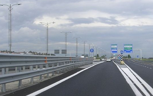 Autostrada Roma-Fiumicino, lavori sulla segnaletica: giorni e orari delle chiusure
