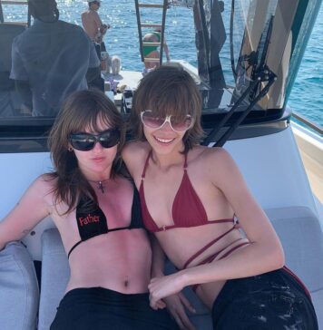 Victoria De Angelis e Luna Passos