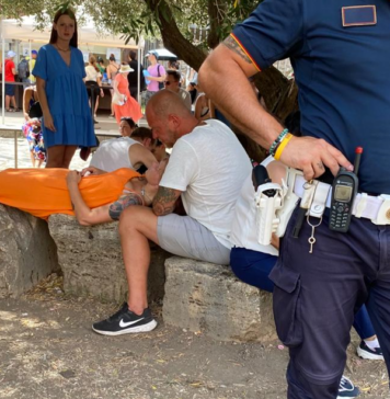 MALORI-CALDO-ESTATE-SULPL-COLOSSEO-ROMA-POLIZIA-LOCALE-
