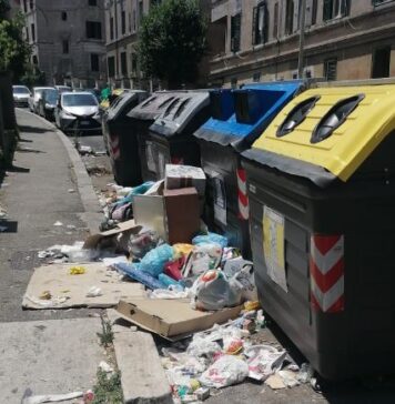 Rifiuti via Roberto de Nobili Garbatella - canaledieci