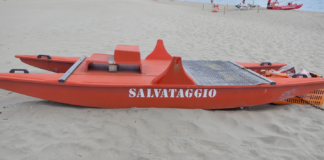 pattino salvamento salvataggio assistente bagnanti bagnini bagnino canaledieci