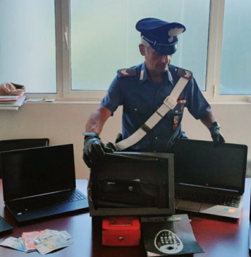 CASSAFORTE-FORZATA-RUBARE-PC-ZAINO-ARRESTATO-ROMA-