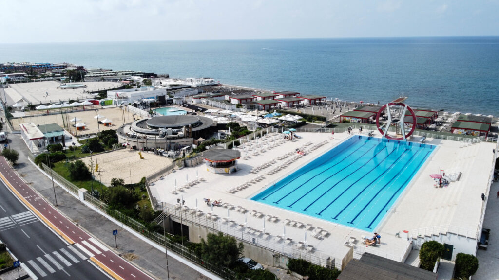 Kursaal piscina trampolino stabilimento balneare Ostia drone canaledieci