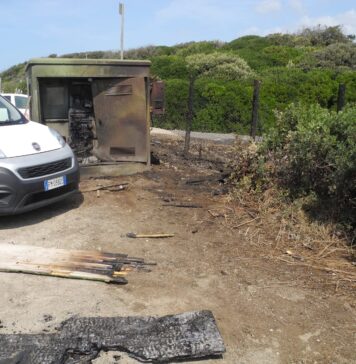 Ostia, sovraccarico elettrico brucia la cabina: chioschi di Capocotta senza corrente