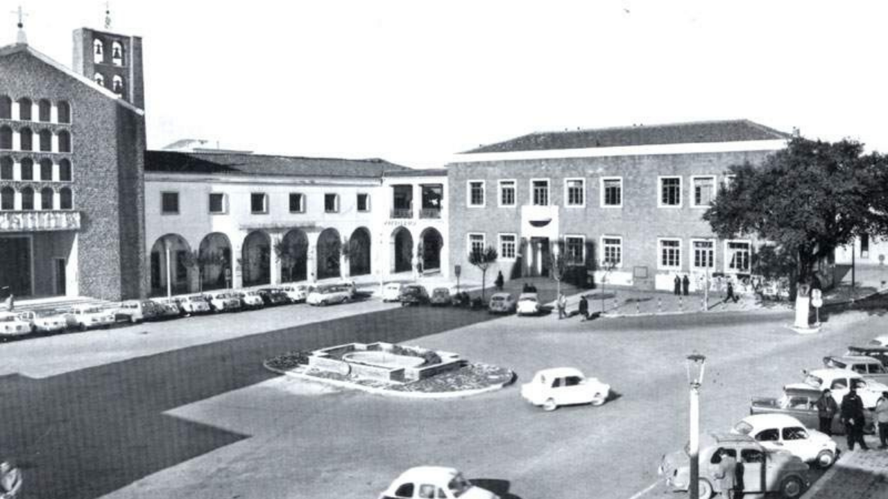 Piazza Indipendenza a Pomezia, foto storica