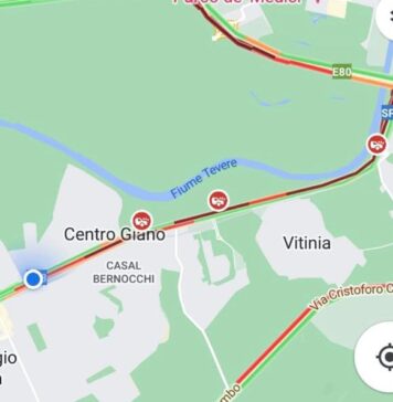 Viabilità con tante code: sulla via del Mare si procede a passo d'uomo