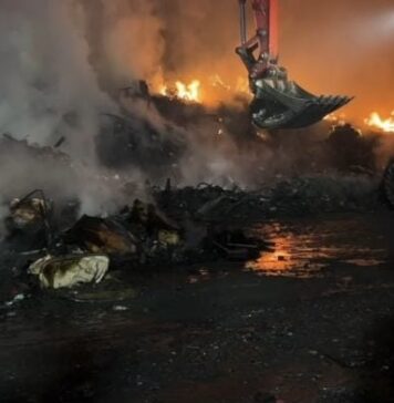 Roma, maxi incendio a Ponte Mammolo