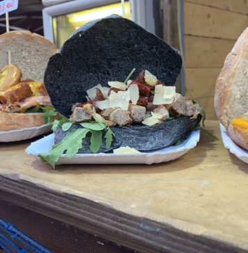 Lo street food d’eccellenza sbarca a Passoscuro con tre giorni di festa I migliori food truck d'Italia e specialità internazionali arrivano a Passoscuro. Piazza Santarelli si trasforma in un villaggio del gusto con un viaggio gastronomico tra piatti dolci e salati della tradizione regionale ed estera