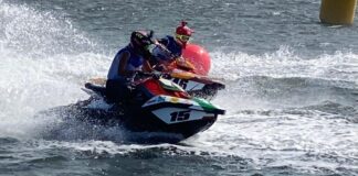 Piazzale Molinari si trasforma nel circuito del nuovo appuntamento con il campionato italiano moto d'acqua, tra gare a due passi dalla riva, spazi dedicati ai giovani e un villaggio hospitality sul mare