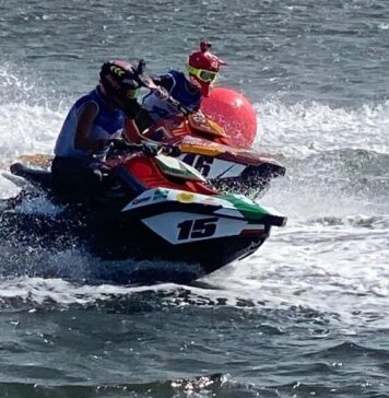 Piazzale Molinari si trasforma nel circuito del nuovo appuntamento con il campionato italiano moto d'acqua, tra gare a due passi dalla riva, spazi dedicati ai giovani e un villaggio hospitality sul mare