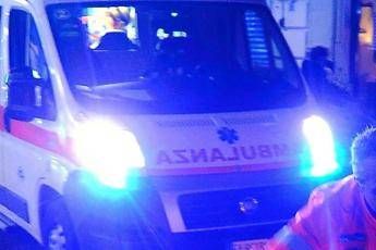 Auto travolge tre giovani a Terracina e fugge: morto 16enne