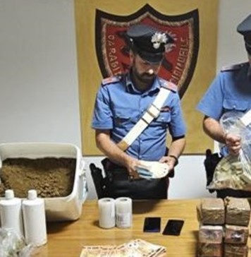 ROMA-DROGA-CARABINIERI-15-CHILI-HASHISH