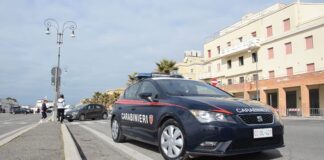 Ostia, maxi operazione dei carabinieri: 2 arresti e 5 denunce. Sedicenne alla guida senza patente