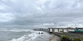 Fregene, l’ erosione avanza: giù le cabine e metri di spiaggia svaniti (VIDEO) - Canaledieci.it