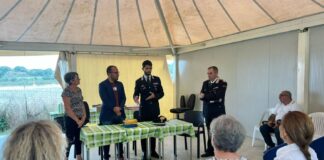 Piana del Sole: carabinieri riconsegnano al centro anziani il defibrillatore rubato