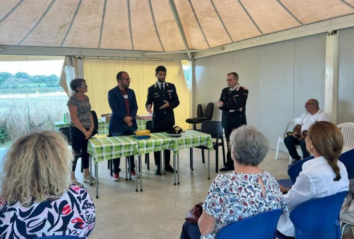 Piana del Sole: carabinieri riconsegnano al centro anziani il defibrillatore rubato