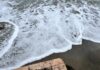 La Regione Lazio stanzia 90 milioni e incarica l’università Roma Tre di studiare il piano di difesa della costa dall’erosione Fregene, l’ erosione avanza: giù le cabine e metri di spiaggia svaniti (VIDEO) - Canaledieci.it