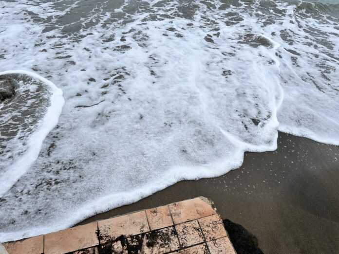 erosione Fregene Fregene, l’ erosione avanza: giù le cabine e metri di spiaggia svaniti (VIDEO) - Canaledieci.it