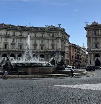 La manifestazione del comparto Difesa e Sicurezza sfilerà fino a piazza dell'Esquilino per chiedere adeguatezza salariale e previdenziale. Previste deviazioni e blocchi temporanei al traffico