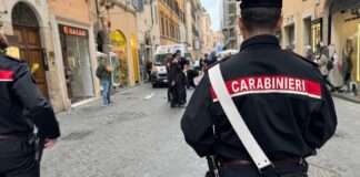 I carabinieri in via Frattina