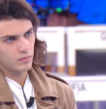 Amici 23, Samuspina