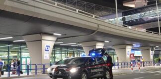 Aeroporto di Fiumicino, ladri di cosmetici in azione: sette persone denunciate