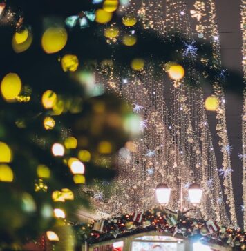 NATALE-LUMINARIE-CONSIGLI-PREVENIRE-INCENDI-CORTOCIRCUITI-