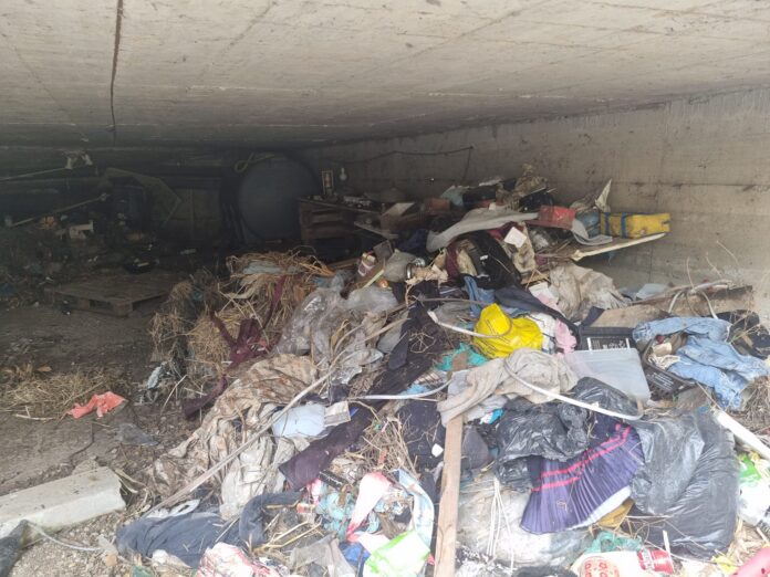 Via di Macchia Saponara, sicurezza idraulica: nel cunicolo trovate tonnellate di rifiuti