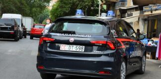 una gazzella dei carabinieri a Roma