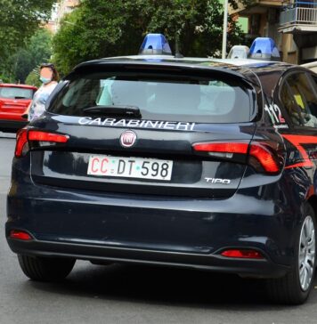 una gazzella dei carabinieri a Roma