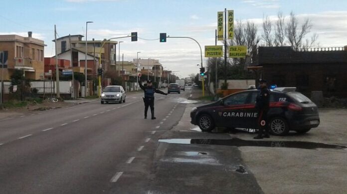 Pomezia, atti persecutori contro ex compagna alla fermata del bus: 60enne arrestato dai carabinieri
