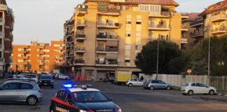 Ostia, furto in una scuola: carabinieri bloccano i ladri