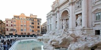 La Fontana di Trevi a Roma e le sue monetine