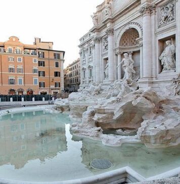 La Fontana di Trevi a Roma e le sue monetine
