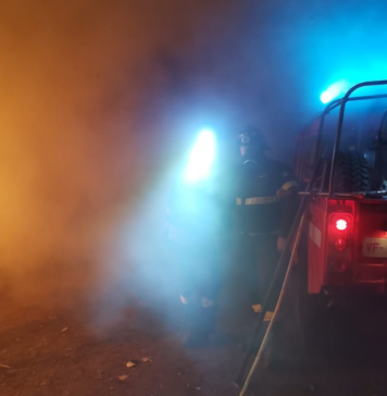 BRACCIANO-A-FUOCO-FIENILE-DITTA-AGRICOLA-7-ORE-INTERVENTO-POMPIERI