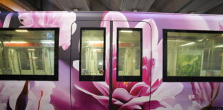 Metro A, è arrivato il treno floreale per la mobilità sostenibile (VIDEO)