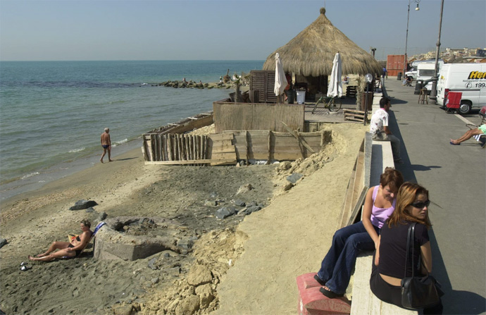 Ostia, la Regione Lazio mette in sicurezza la spiaggia centrale: al via i lavori 1