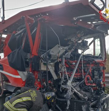 Autostrada A12 Roma-Civitavecchia: chiuso tratto per incidente tra furgone e bisarca
