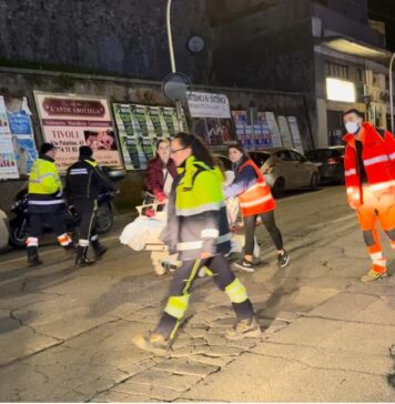 I soccorsi durante il rogo