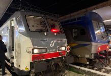 Treni fermi a Termini