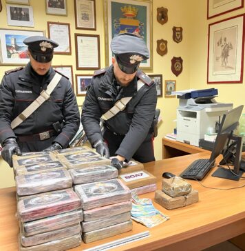 Cocaina e hashish per oltre 5 milioni di euro: a Fiumicino maxi sequestro di droga (VIDEO)