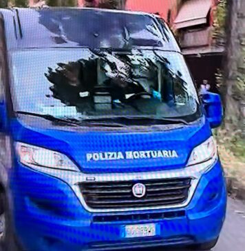 Sul posto carabinieri e Polizia Mortuaria