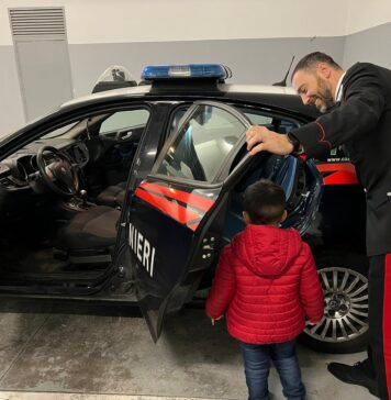 Visitare una caserma dei carabinieri e vedere da vicino le gazzelle: il particolare desiderio di un bimbo per il suo compleanno