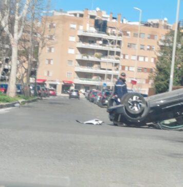 Ostia, inseguimento al cardiopalmo: la Polizia locale evita la tragedia