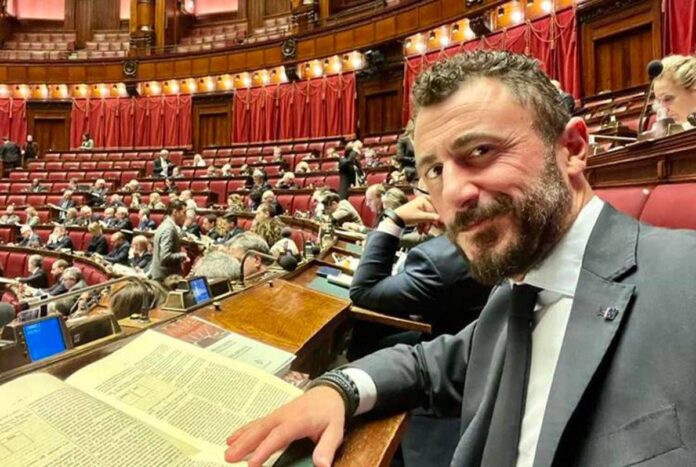 Sparo di Capodanno, Pozzolo condannato a un anno e tre mesi per porto illegale d’arma