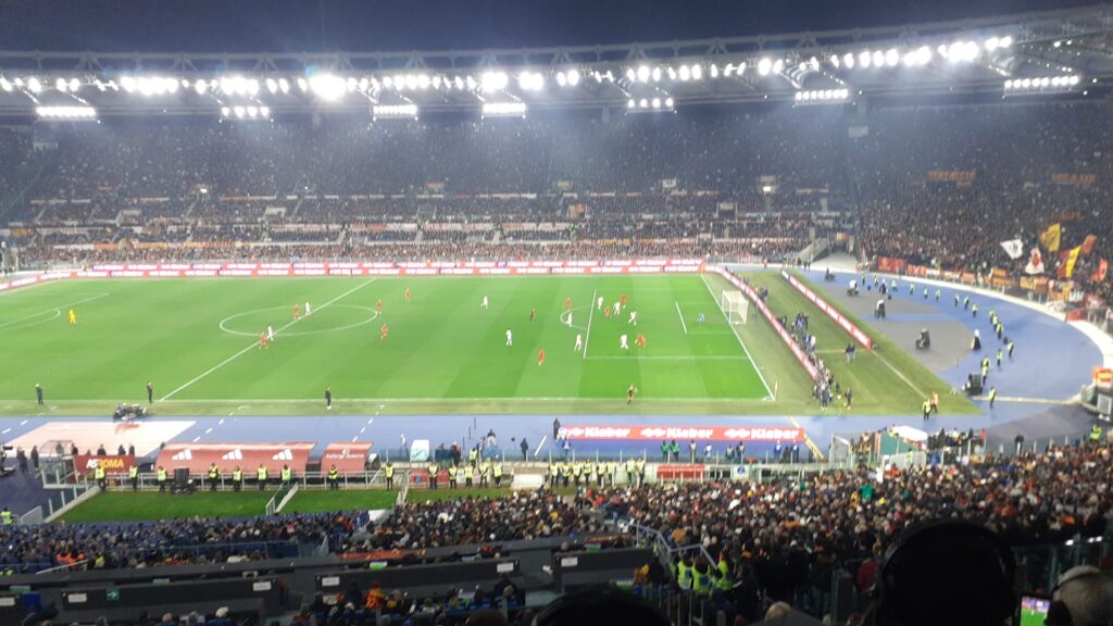 Roma-Feyenoord, quando e dove vederla in diretta tv e streaming: le formazioni di giovedì 22 febbraio 2024 1
