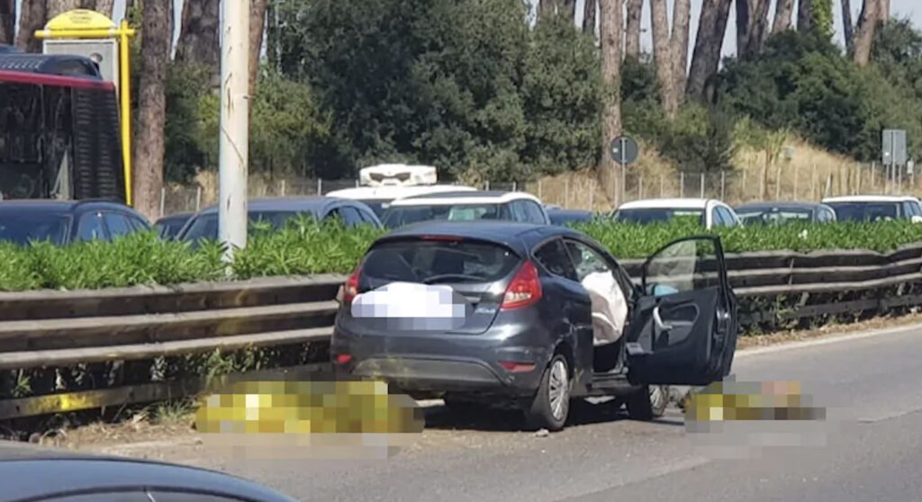 I rilievi dopo l'incidente costato la vita ai due turisti irlandesi