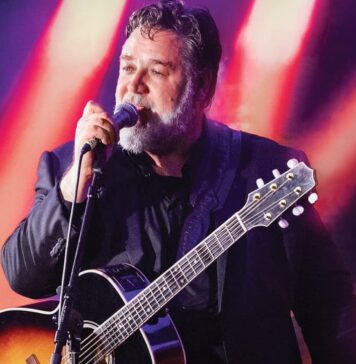 Ladispoli, Russel Crowe in concerto al Summer Fest