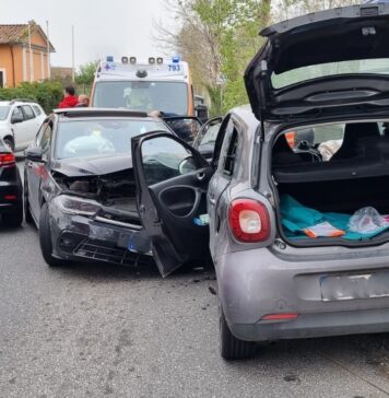 Scontro frontale sulla via Ostiense: tra i feriti anche una bambina