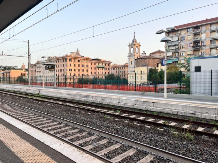 Treni, rallentamenti sulla linea Roma-Napoli - Canaledieci.it